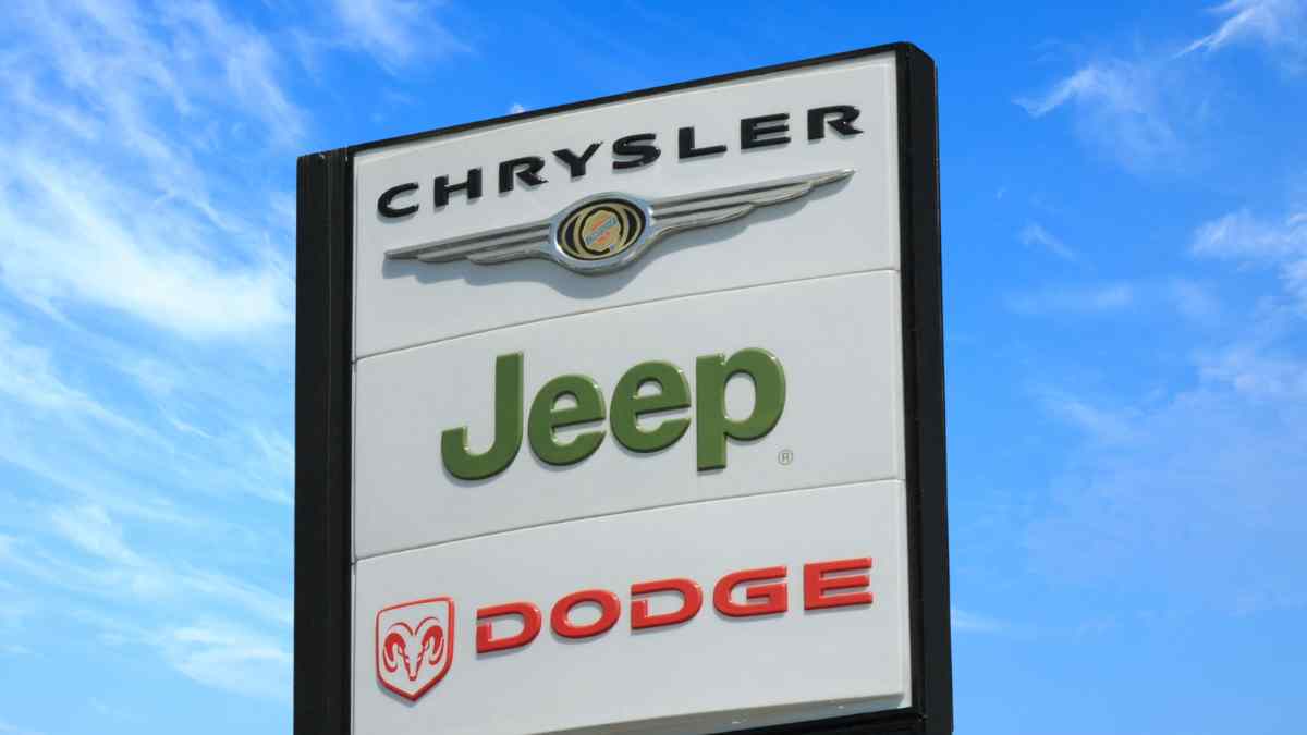 Chrysler sets off alarm bells and recalls more than 2,000 vehicles due to unexpected failures