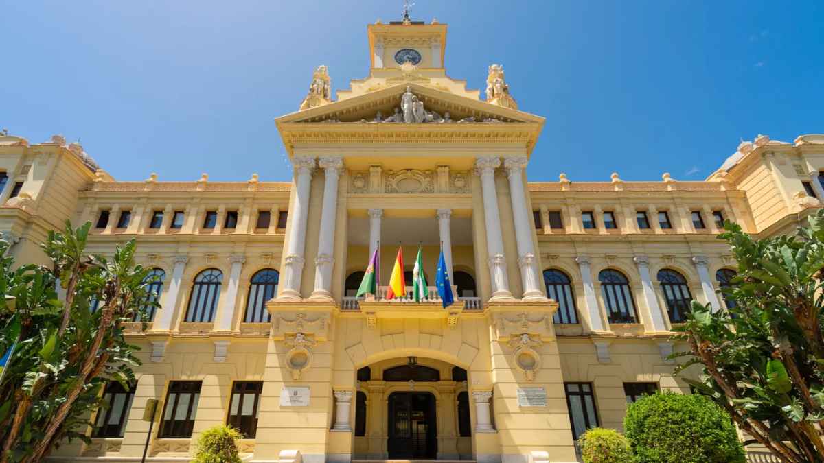 ayuntamiento malaga convoca plazas empleo publico