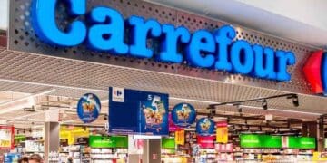 Carrefour lanza ayuda para mayores de 65 años.