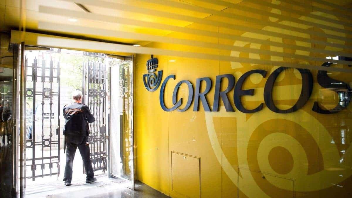 Cuanto cobran trabajadores de correos y su nómina.