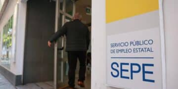 subsidio SEPE desempleados mayores 45 años