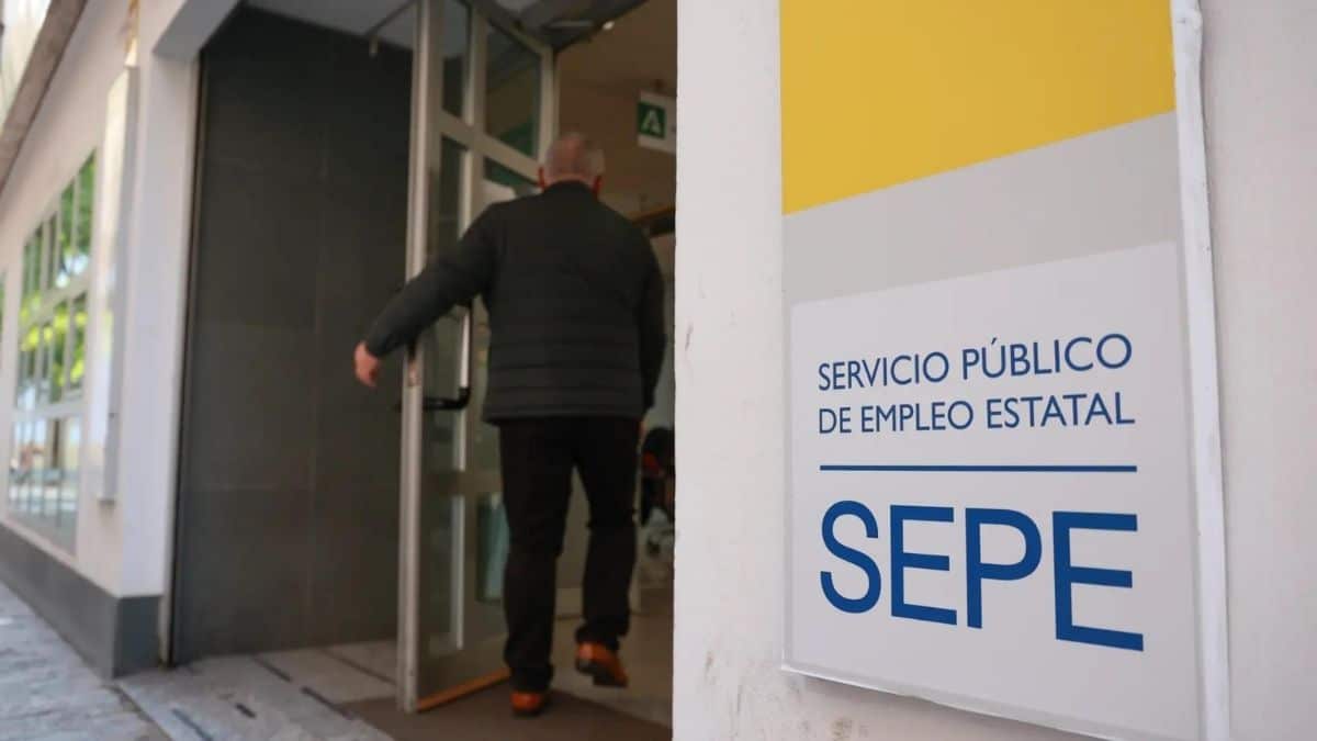 subsidio SEPE desempleados mayores 45 años