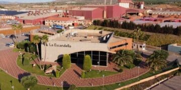 Cerámica La Escandella busca empleados para Alicante.