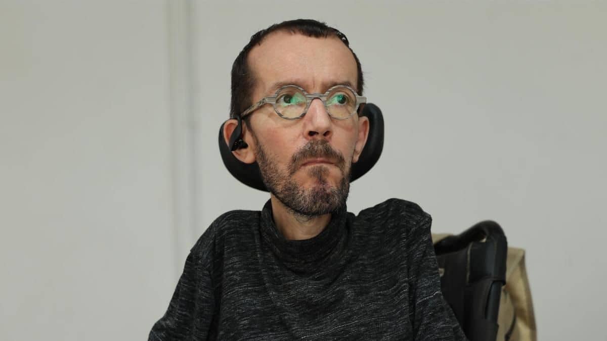 Pablo Echenique y su currículum.