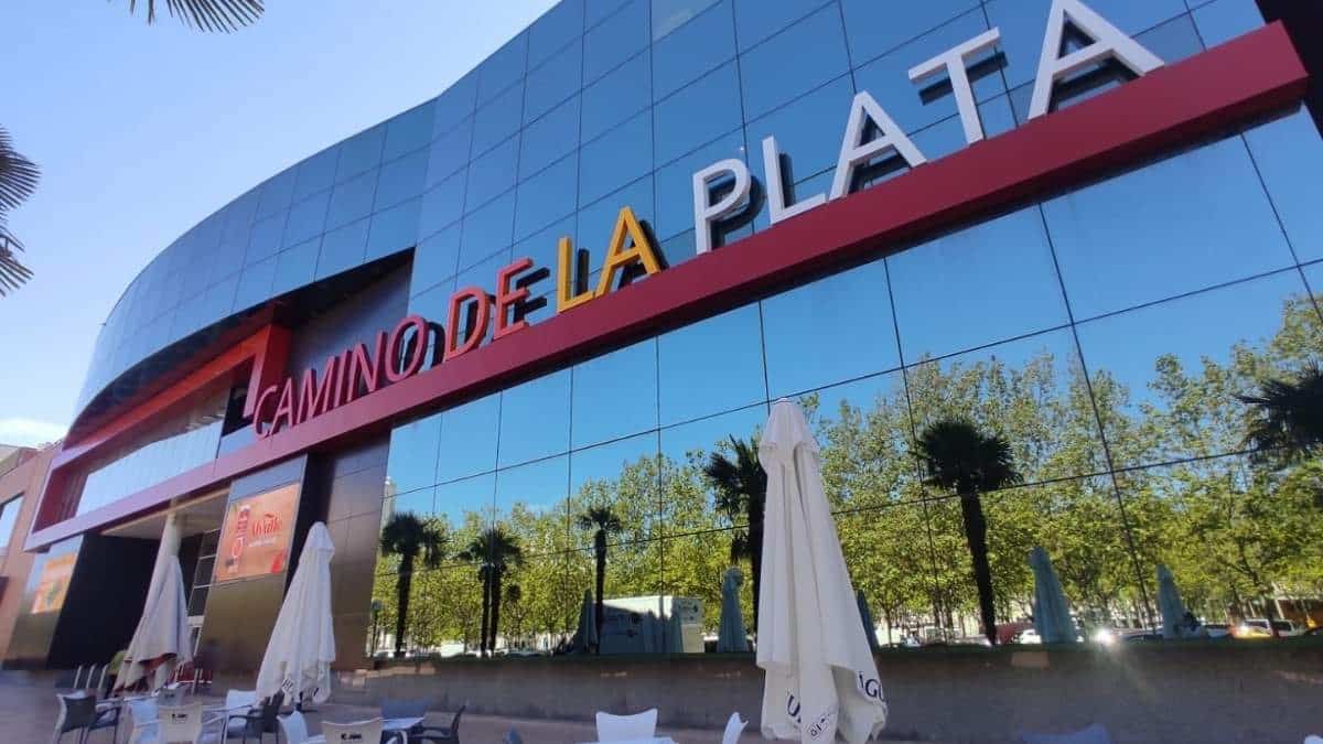 Oferta para trabajar en Centro Comercial Camino de la Plata en Burgos.