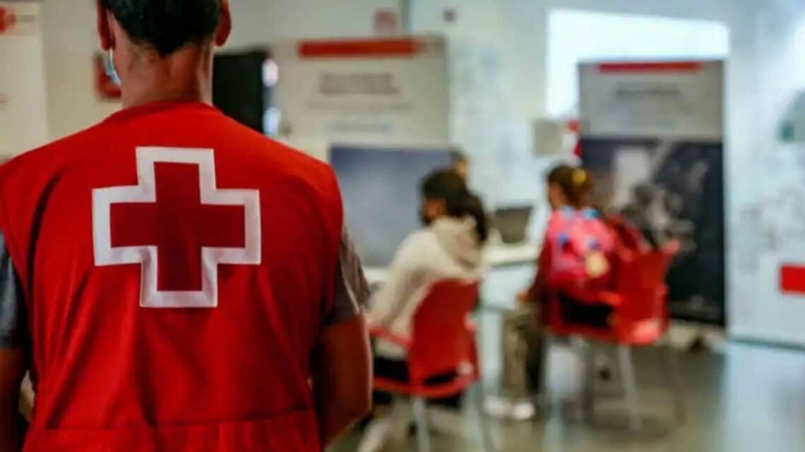 Cruz Roja lanza ofertas de empleo.