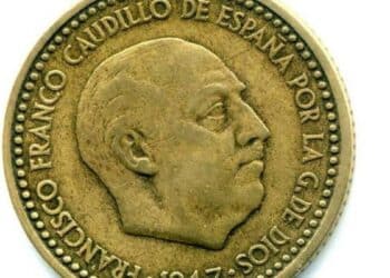 Moneda de peseta valiosa con la cara de Franco.