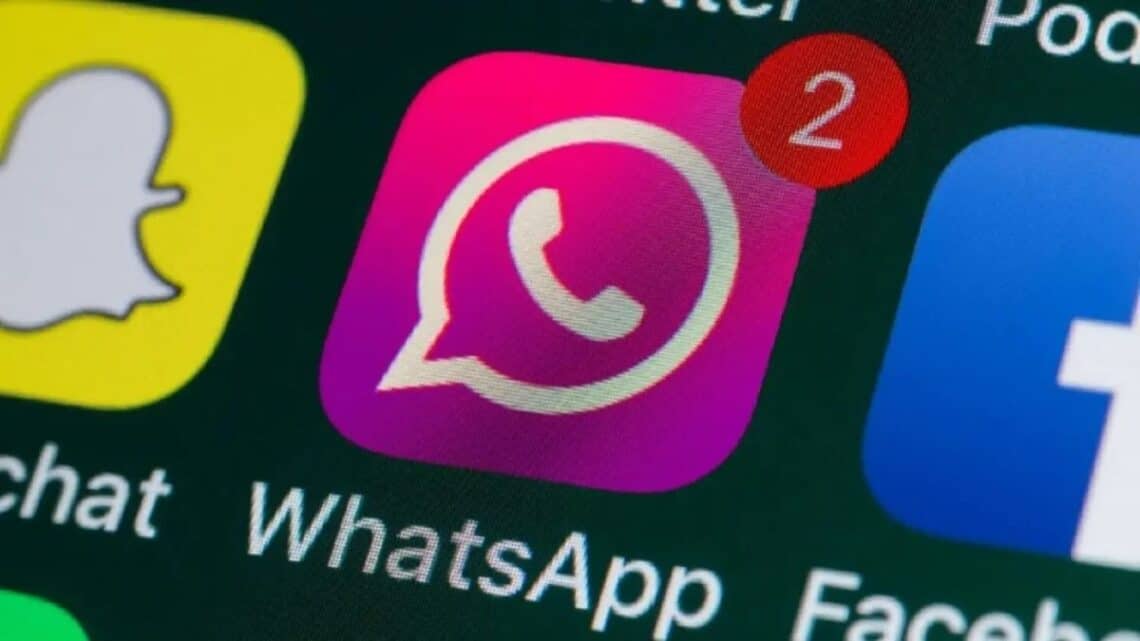 WhatsApp en modo rosa: cómo cambiar el color de la conocida aplicación.