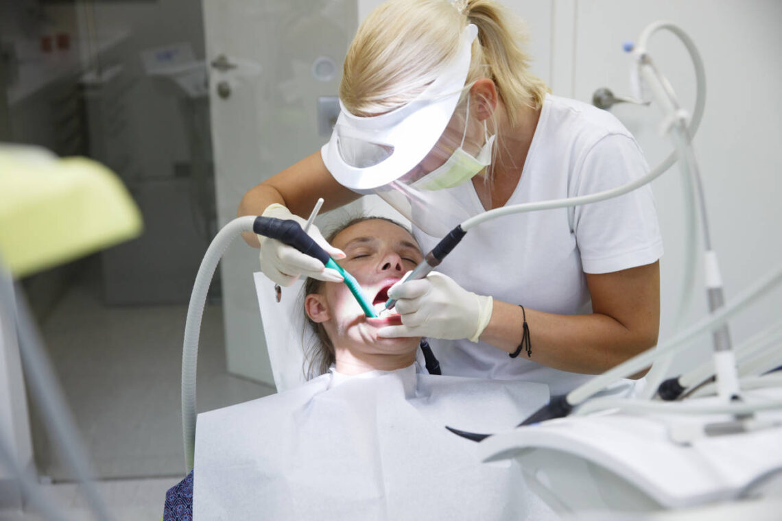 ayuda social dentista