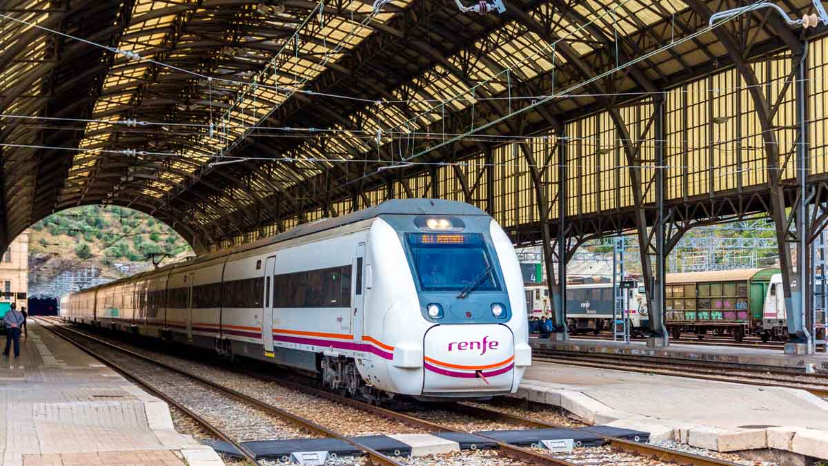 El fin de los abonos gratuitos de Renfe en 2025: consecuencias y alternativas