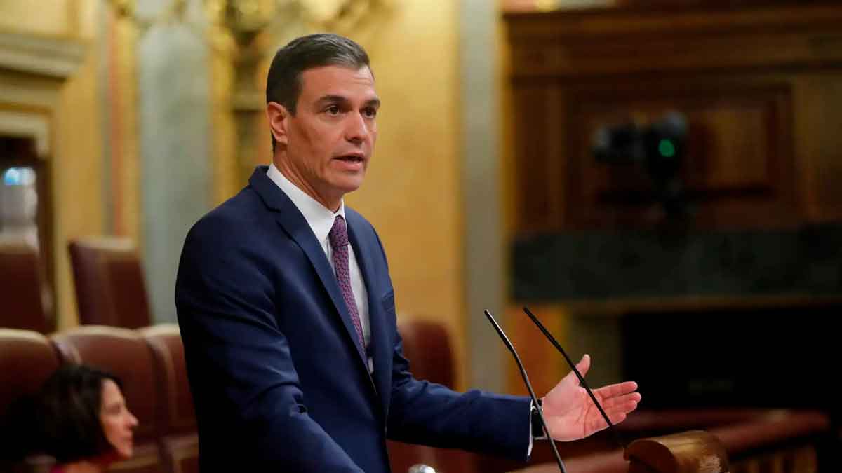 El presidente del Gobierno durante su intervención en el Congreso tras la aprobación del nuevo decreto que afecta a rentas bajas.