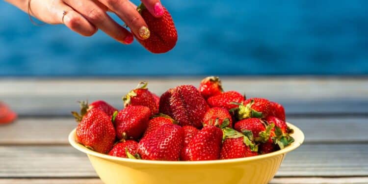 Esta fruta roja es muy buena para tu organismo.