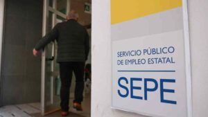 La ayuda de 480 euros del SEPE para mujeres mayores de +45 años: requisitos y duración