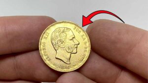 La moneda de 100 pesetas de oro acuñada en 1870 por Alfonso XII se vende por 150.000 euros