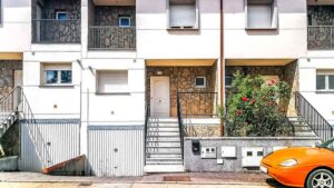 Chollo inmobiliario: así es la casa a estrenar que vende Solvia por solo 53.000 euros
