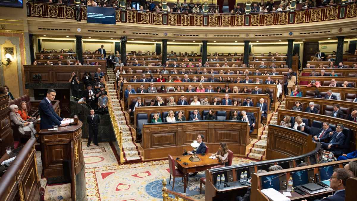Vista panorámica del hemiciclo del Congreso de los Diputados durante la votación de la ley que suprime el despido automático por incapacidad permanente.