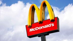 McDonald’s despide a un trabajador tras comerse un McFlurry y este, se libra por un artículo del Estatuto de los Trabajadores