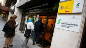 Los mayores de 52 años pueden solicitar la pensión de orfandad pero solo en este caso