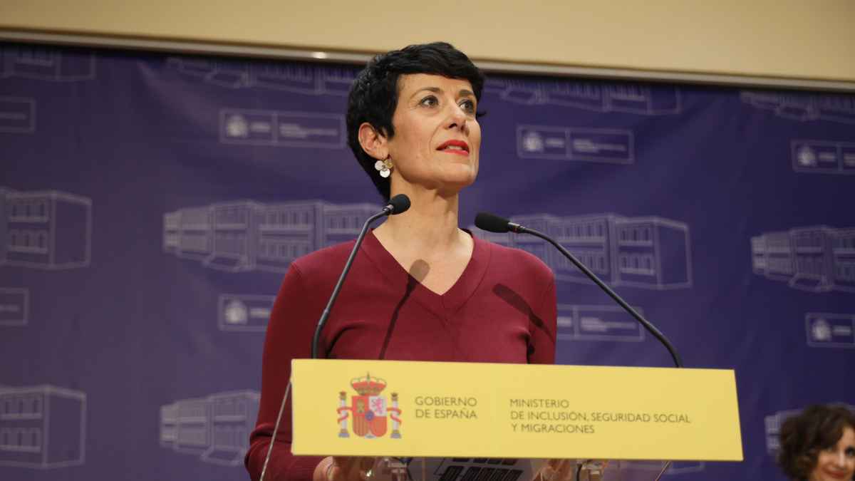 Elma Saiz, ministra de Seguridad Social anuncia que los mayores de 52 años podrán cobrar la pensión de orfandad