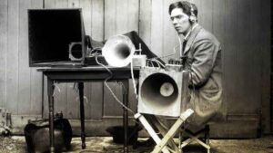 Las predicciones de Archibald Montgomery Low en 1925 que hoy siguen causando “miedo”: El profeta que predijo el futuro mejor que muchas películas