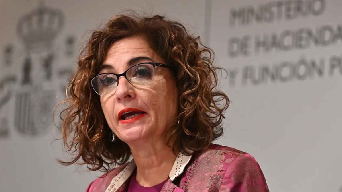 Portavoz del Ministerio de Hacienda explica los cambios fiscales de la Renta 2024/25 para sueldos inferiores a 35.200 euros