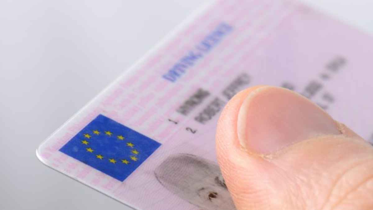 Carnet de conducir renovación gratis para mayores 70 años DGT