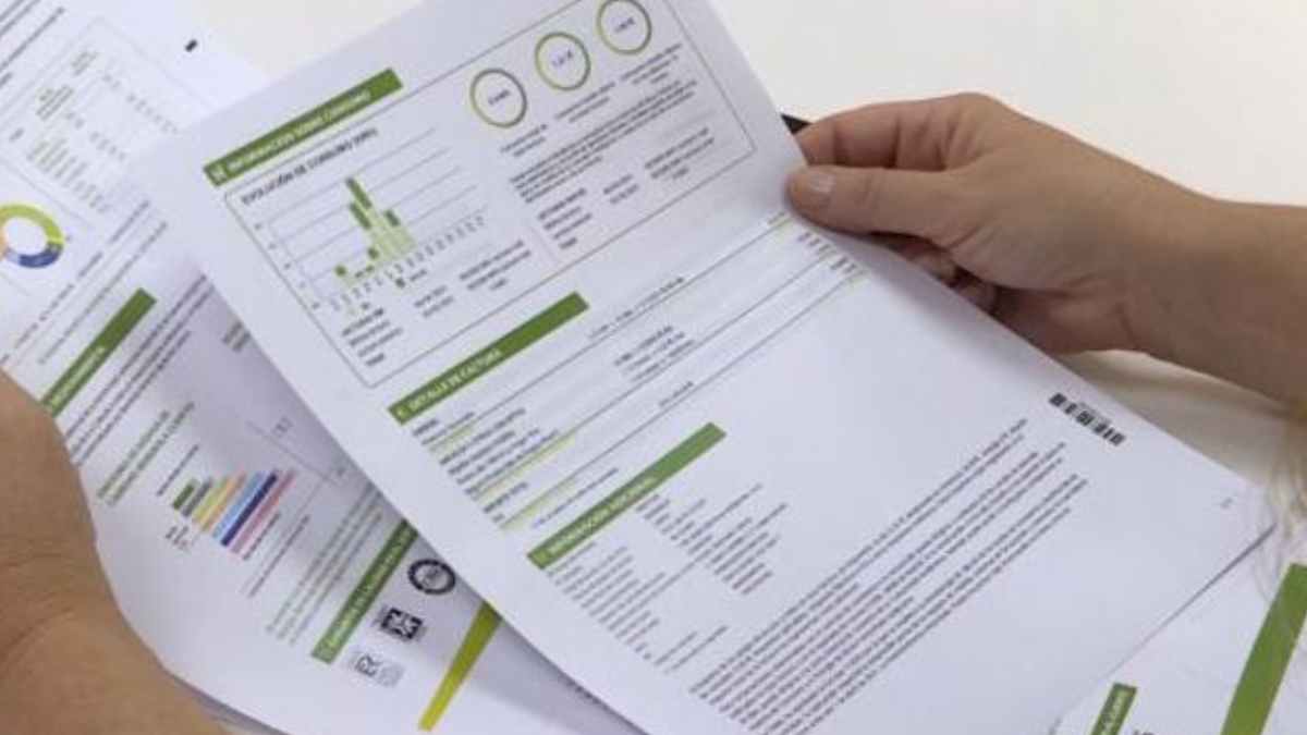 Factura domiciliada con alerta del Banco de España por error común