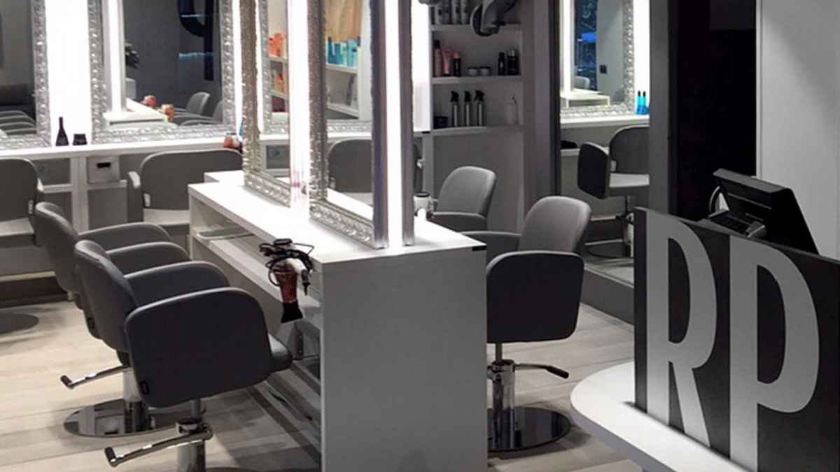 Interior del salón de estética Raffel Pagès en Barcelona antes de su cierre definitivo