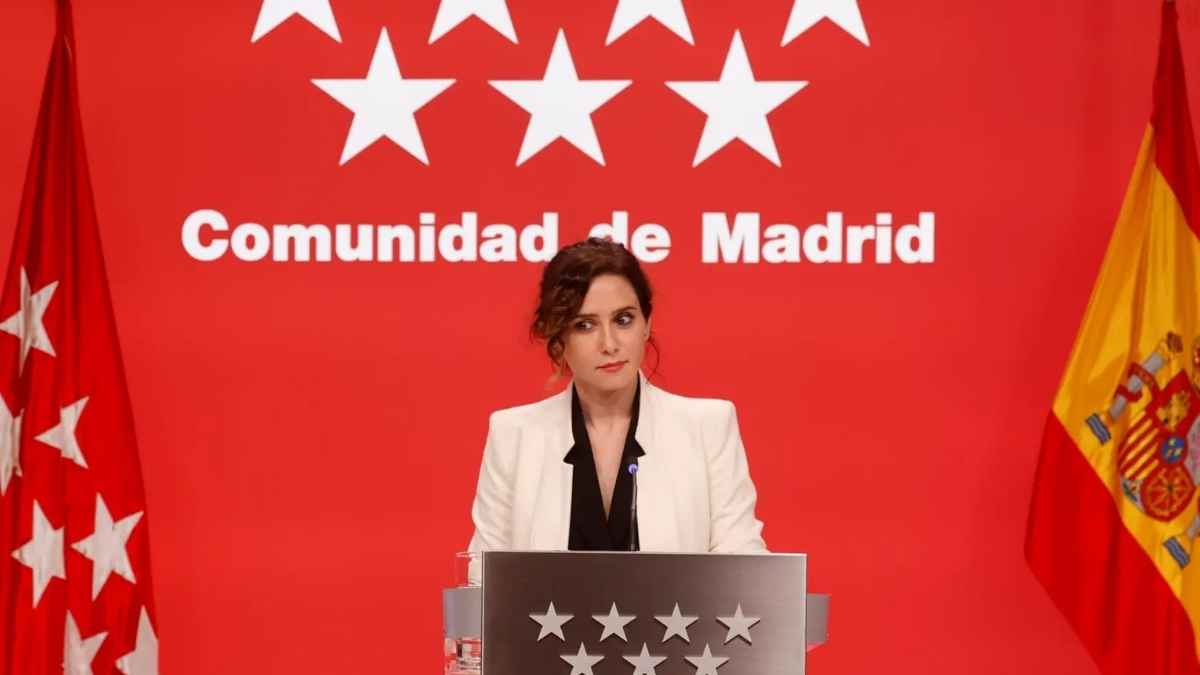 Rueda de prensa en la Comunidad de Madrid sobre la deducción de 1.500 € por cuidado de mayores y personas con discapacidad