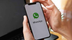 WhatsApp puede estar ralentizando tu teléfono sin que lo sepas: así se elimina su caché para liberar espacio rápidamente