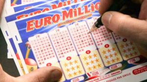 Gana 250 millones de euros en la lotería pero no puede cobrarlos por un ERROR en el sistema informático