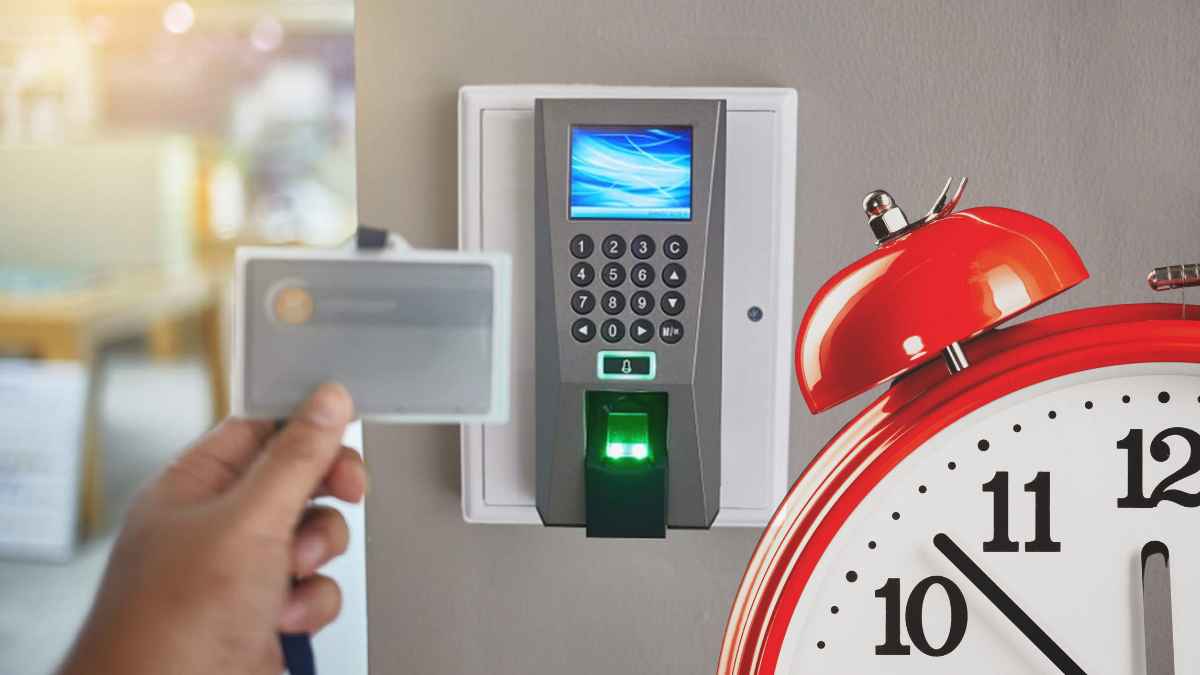 Lector de control horario biométrico con tarjeta de empleado y gran reloj rojo, símbolo de los 15 minutos y el descanso de desayuno reconocidos por el Tribunal Supremo.