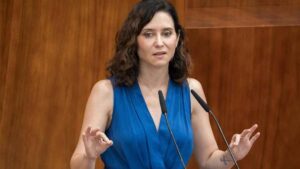 La Comunidad de Madrid activa las ayudas mensuales de 500 euros: cómo pedirlas y qué requisitos hay que cumplir