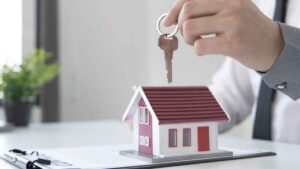 Los jóvenes catalanes ya pueden pedir la ayuda de La Generalitat de hasta 50.000 euros para su primera vivienda sin intereses