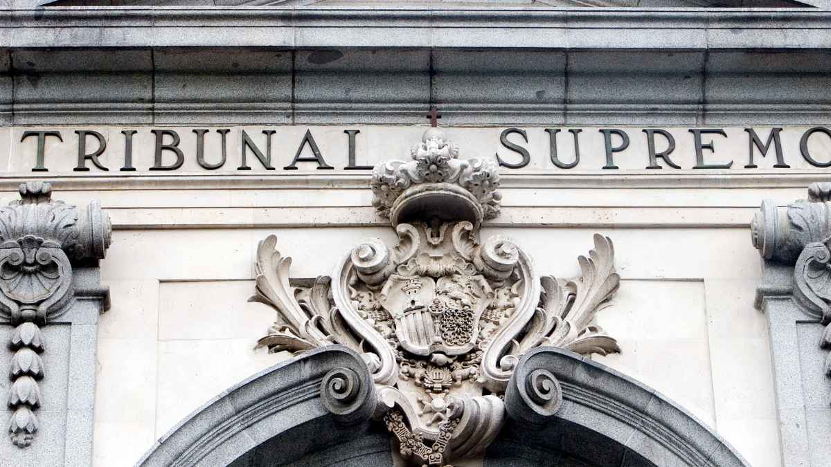 Fachada del Tribunal Supremo de España que avala el despido disciplinario de una empleada por robar ambientadores