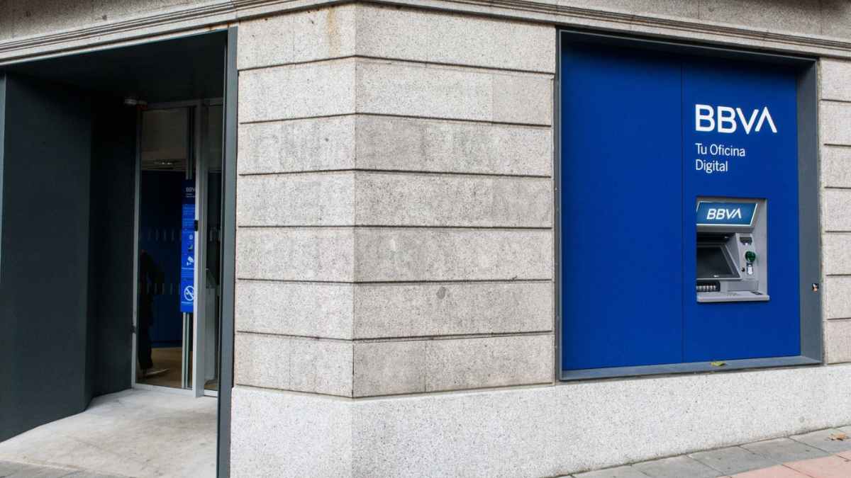 Sucursal del banco BBVA donde trabajaba el empleado veterano despedido tras concederse un préstamo irregular
