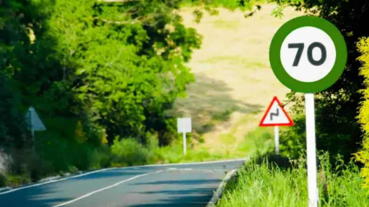 Nueva señal verde de tráfico indicando velocidad recomendada en carreteras