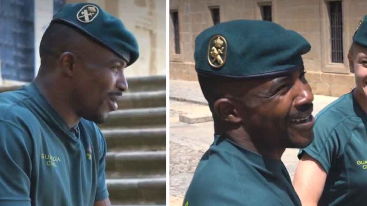 Jean Paul, el migrante camerunés que fue rescatado por la Guardia Civil, sonríe durante su formación en la Academia de Baeza