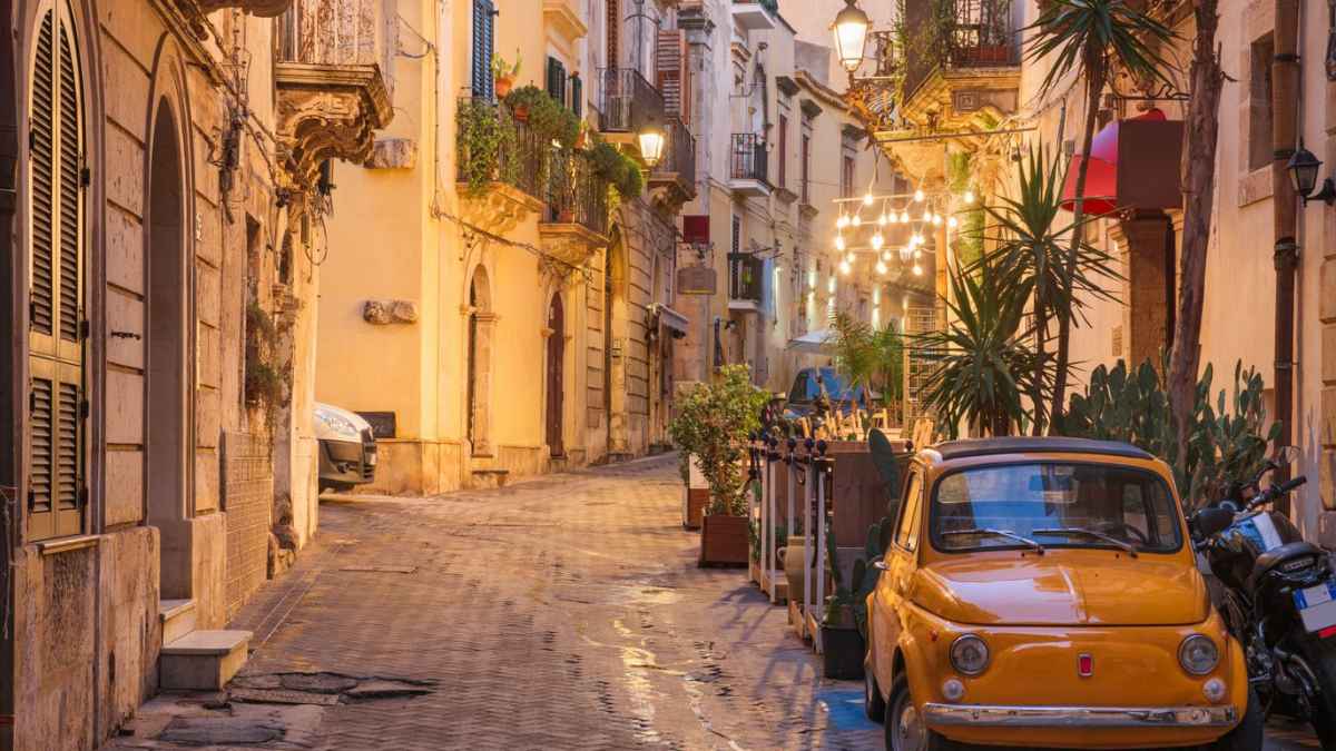 Calle típica de Palermo en Italia donde una turista perdió su cartera con 600 euros y le fue devuelta intacta