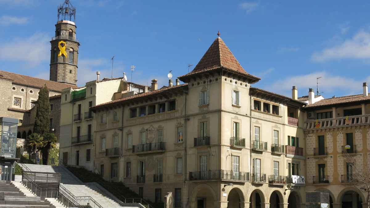 Manlleu, pueblo más barato de Barcelona para jubilarse gracias al bajo precio de su vivienda
