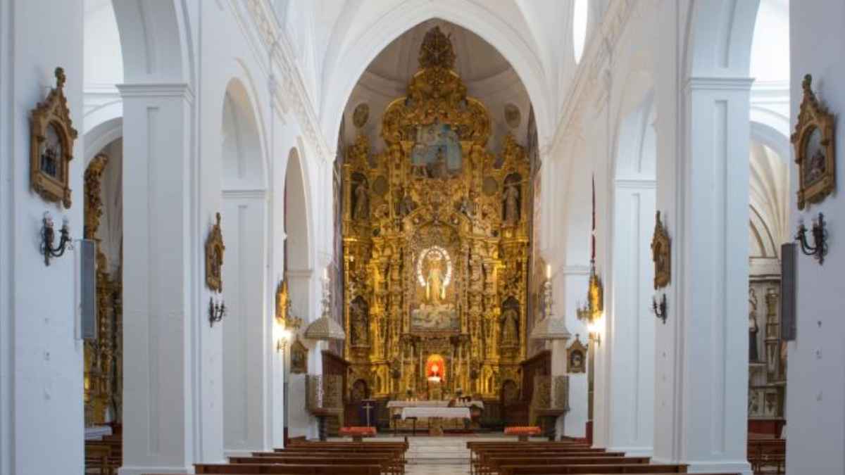 Interior de la iglesia de Sevilla donde fue robado el valioso objeto