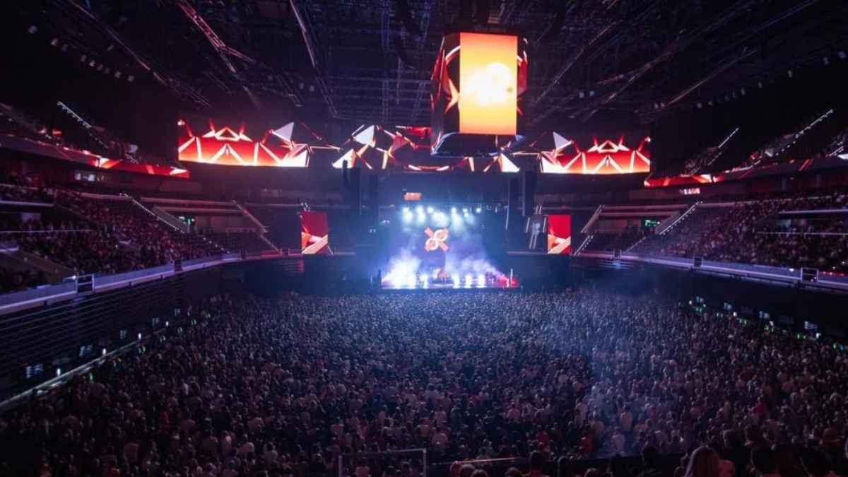 Concierto de Seguridad Social en el Roig Arena de Valencia con 10.000 personas durante la primera prueba del recinto