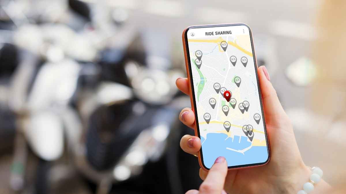 Localización de una persona mediante WhatsApp o Google Maps usando un teléfono móvil