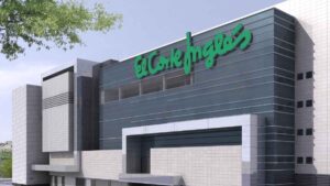 Jaque mate a El Corte Inglés: la justicia da la razón a una empleada despedida por llevarse artículos de solo 8,7 euros