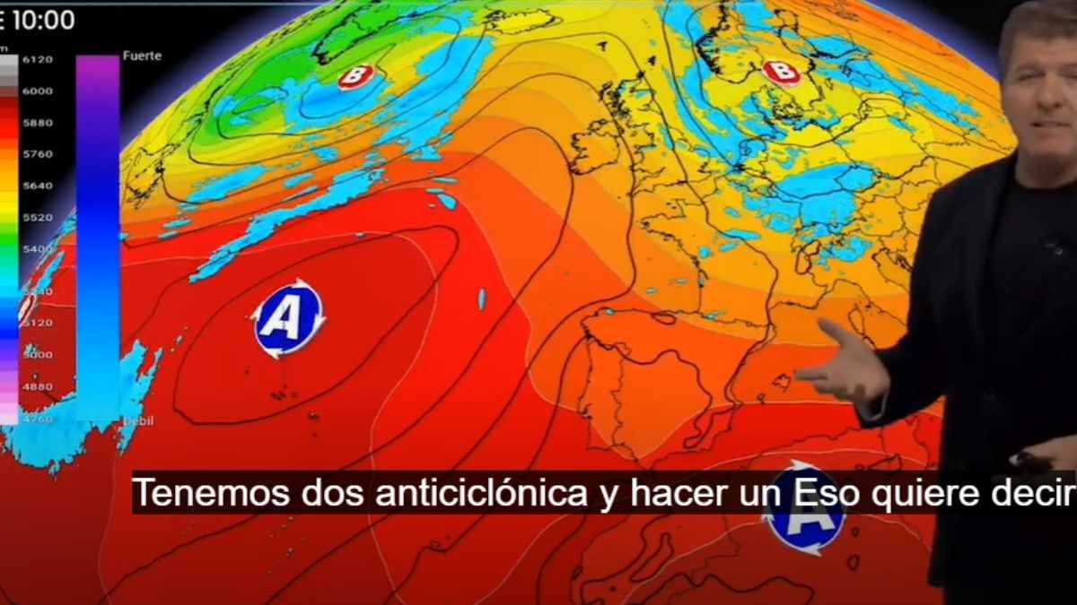 Mario Picazo frente a un mapa que muestra la ola de calor de agosto 2025 con temperaturas récord en la península ibérica.