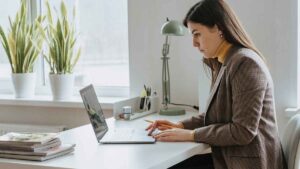 Nuevo cambio de la Seguridad Social: los autónomos deberán de revisar semanalmente las altas y bajas de sus trabajadores