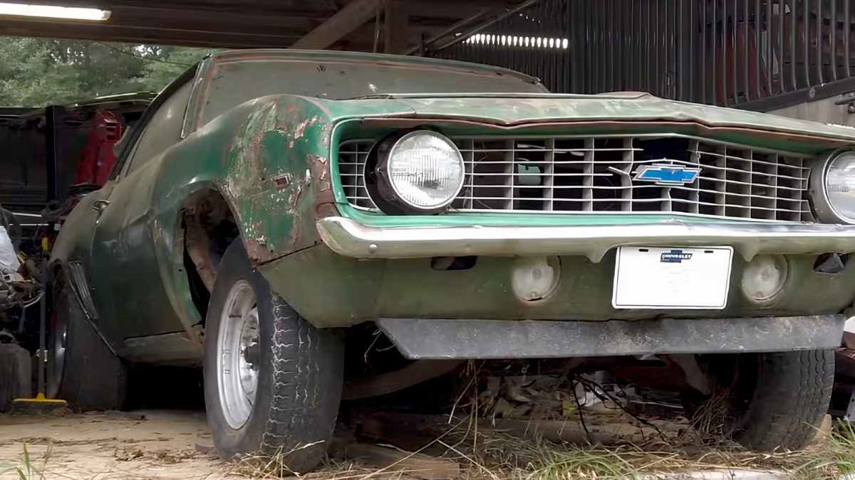 Chevrolet Camaro Z28 de 1969 almacenado 47 años y rescatado en Winston Salem, valor hasta 170.000 euros