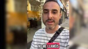 Deja su currículum en una tienda de Gijón y suplica “por favor no me llaméis” el empresario se queda a cuadros y el vídeo arrasa en las redes