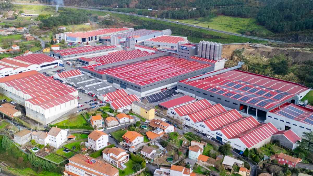Fábrica de CORTIZO en Padrón A Coruña oferta de empleo operarios producción fines de semana