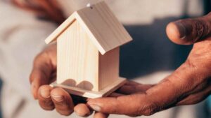 Dejar la vivienda como herencia a todos los hijos puede ser un error: cómo evitar disputas según la Ley